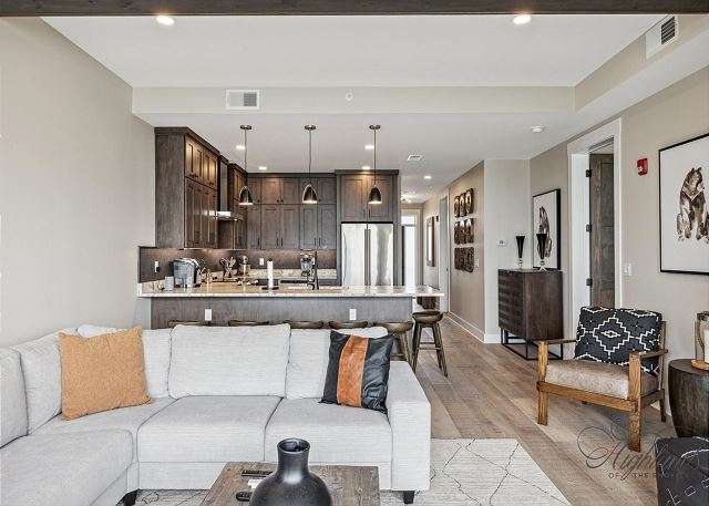 Highlands of the Smokies Condo 404 in Gatlinburg Luxury Vacation Rental