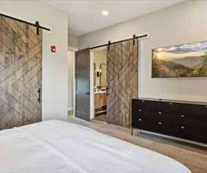 Why Highlands of the Smokies is one of the best new places to stay in Gatlinburg Tennessee